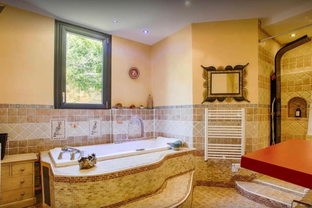 Villa Le Manoir Du Val à Douvres-la-Délivrande Extérieur photo